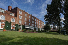 Гостиница Best Western Homestead Court Hotel  Уэлвин Гарден-Сити